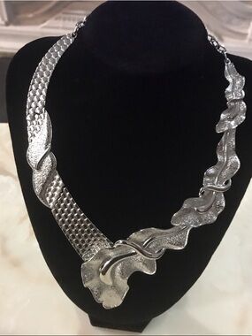 Silver Wave Link Statement Necklace - Women Jewelry